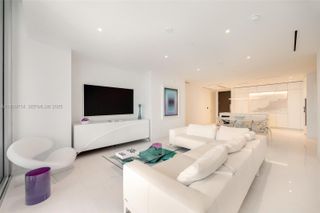 300 Biscayne Blvd Way 5205W, Miami, FL 33131