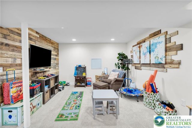 801 Ludlow Street, Palmer Twp, PA 18045