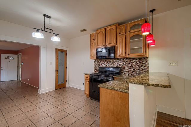 731 PEABODY AVE, San Antonio, TX 78211