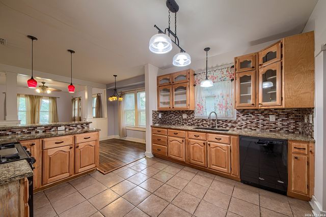 731 PEABODY AVE, San Antonio, TX 78211