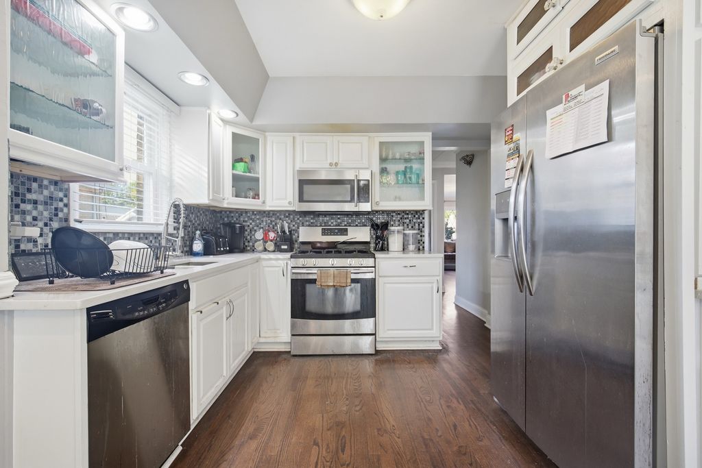 5825 W Maple Avenue, Berkeley, IL 60163 — photo 5