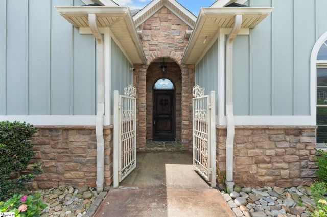 223 Tuscan Ridge Trail, Inman, SC 29349