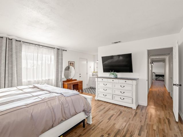 22452 Goldrush Lane, Clovis, CA 93619