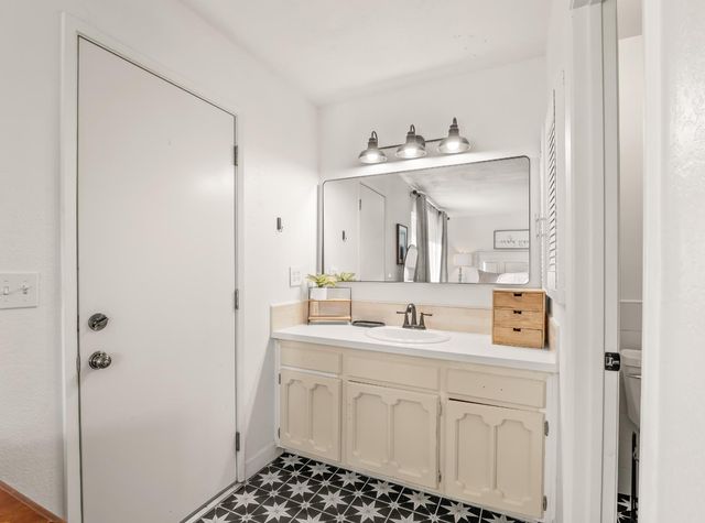 22452 Goldrush Lane, Clovis, CA 93619