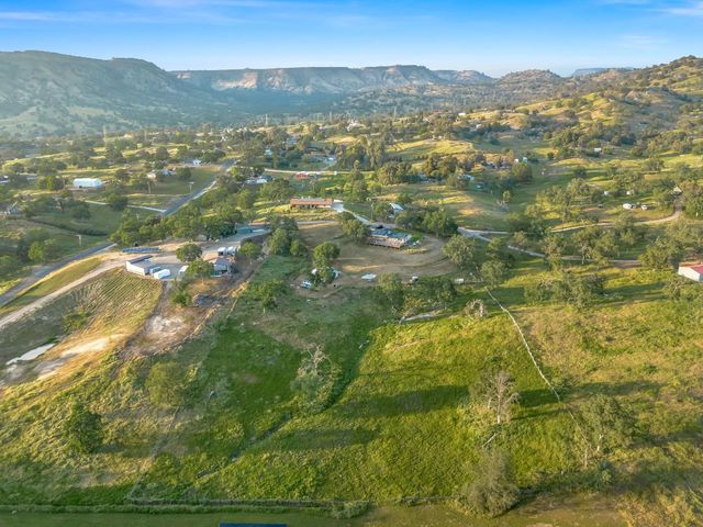 22452 Goldrush Lane, Clovis, CA 93619