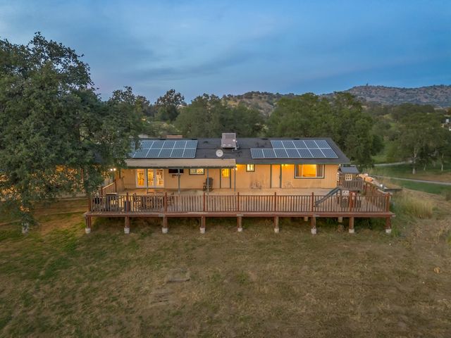 22452 Goldrush Lane, Clovis, CA 93619