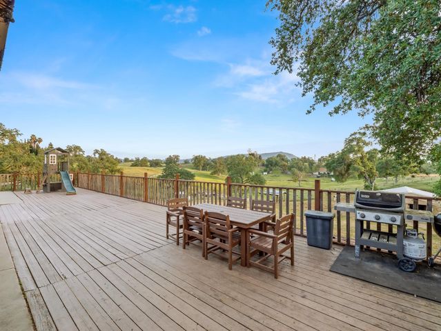 22452 Goldrush Lane, Clovis, CA 93619