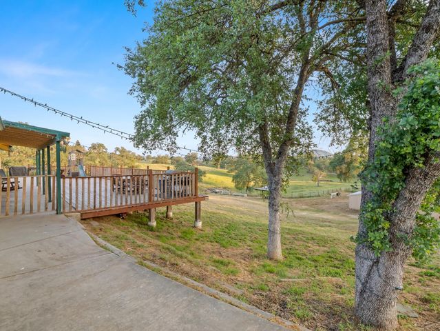 22452 Goldrush Lane, Clovis, CA 93619