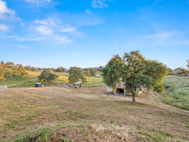 22452 Goldrush Lane, Clovis, CA 93619