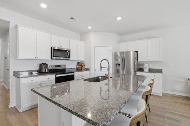 1838 Castlebay Dr., Conway, SC 29526