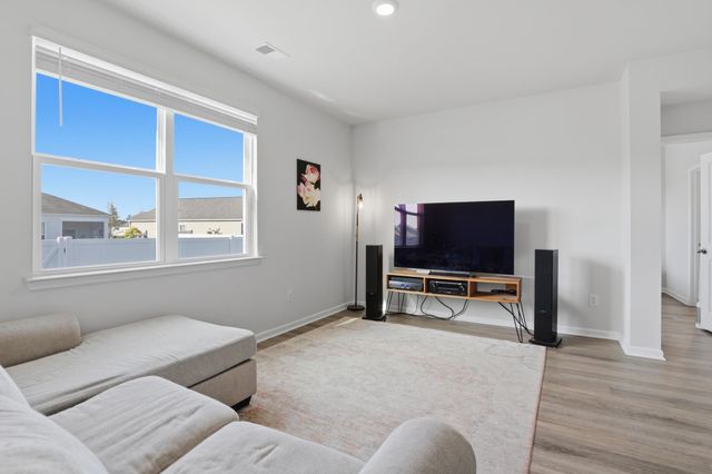 1838 Castlebay Dr., Conway, SC 29526