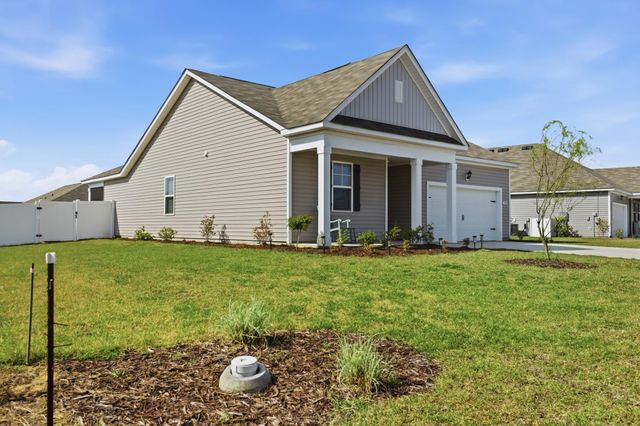 1838 Castlebay Dr., Conway, SC 29526