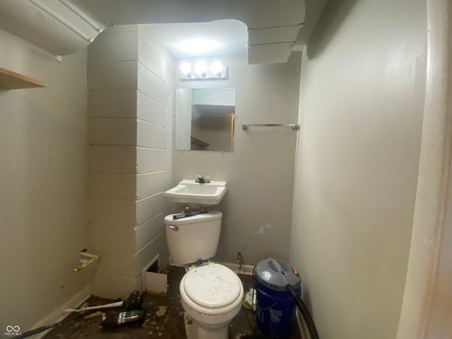 667 E Edgewood Avenue, Indianapolis, IN 46227