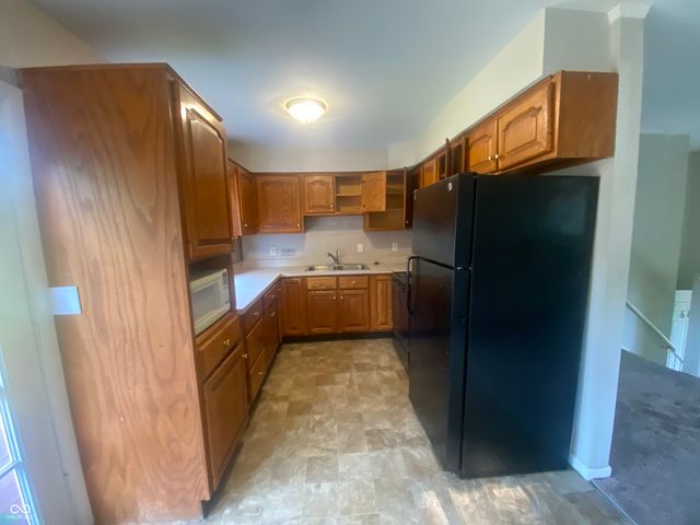 667 E Edgewood Avenue, Indianapolis, IN 46227