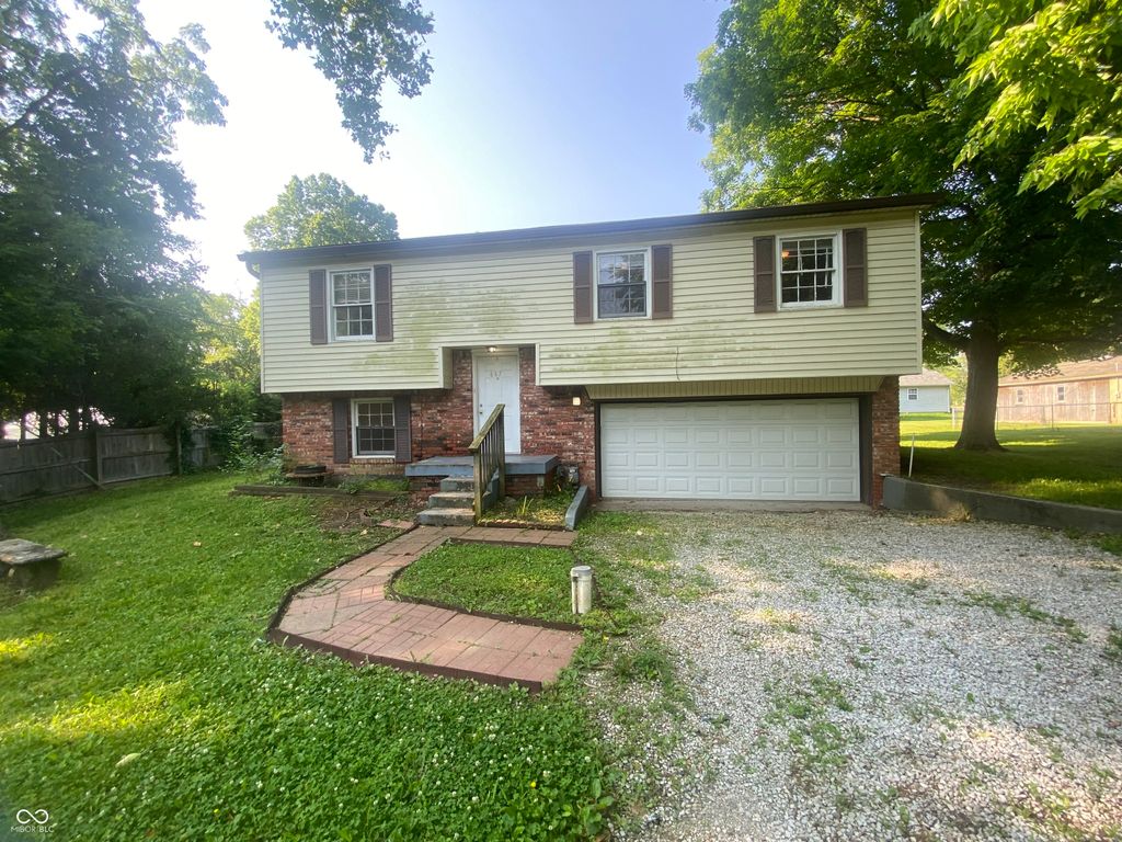 667 E Edgewood Avenue, Indianapolis, IN 46227