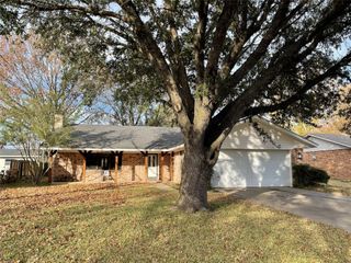 429 Martin Street, Bonham, TX 75418
