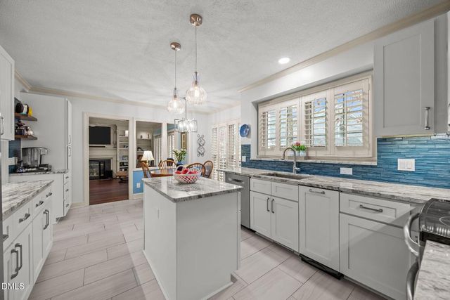 300 W Kirkfield Drive, Cary, NC 27518