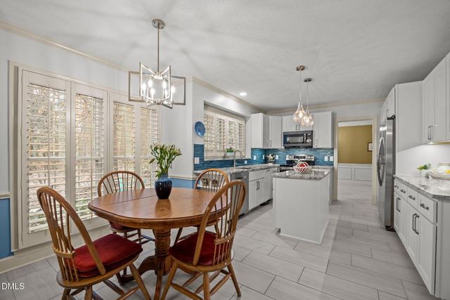 300 W Kirkfield Drive, Cary, NC 27518