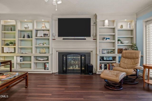 300 W Kirkfield Drive, Cary, NC 27518