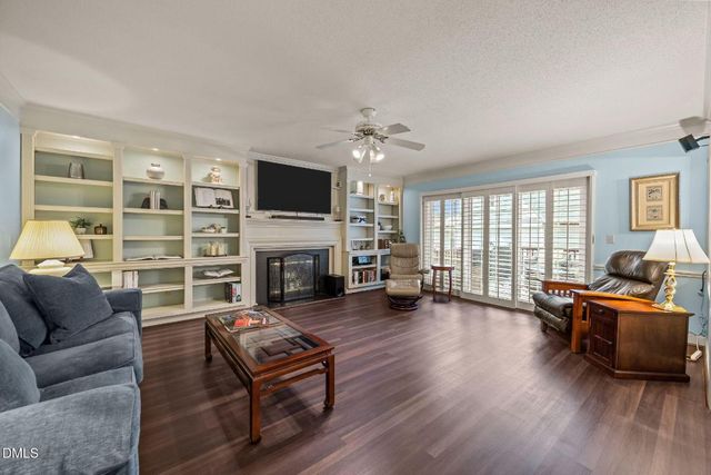 300 W Kirkfield Drive, Cary, NC 27518