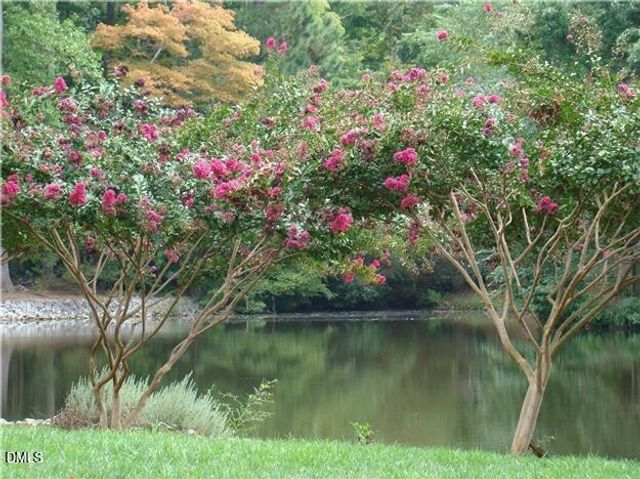 300 W Kirkfield Drive, Cary, NC 27518