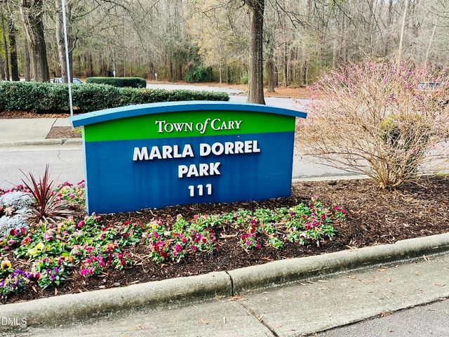 300 W Kirkfield Drive, Cary, NC 27518