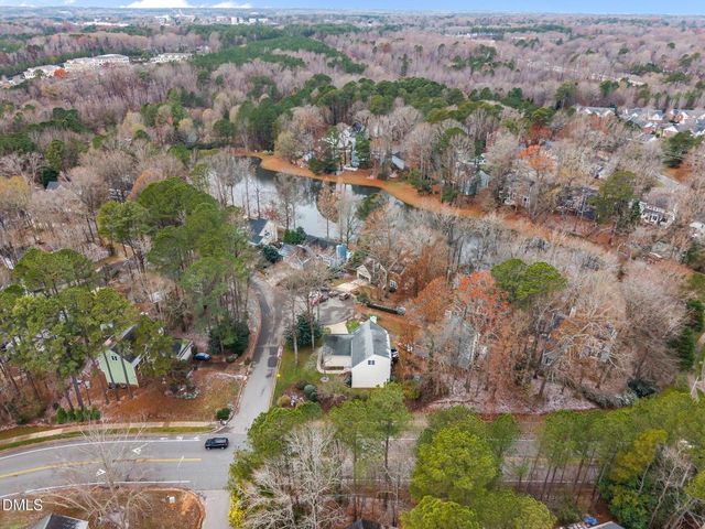 300 W Kirkfield Drive, Cary, NC 27518