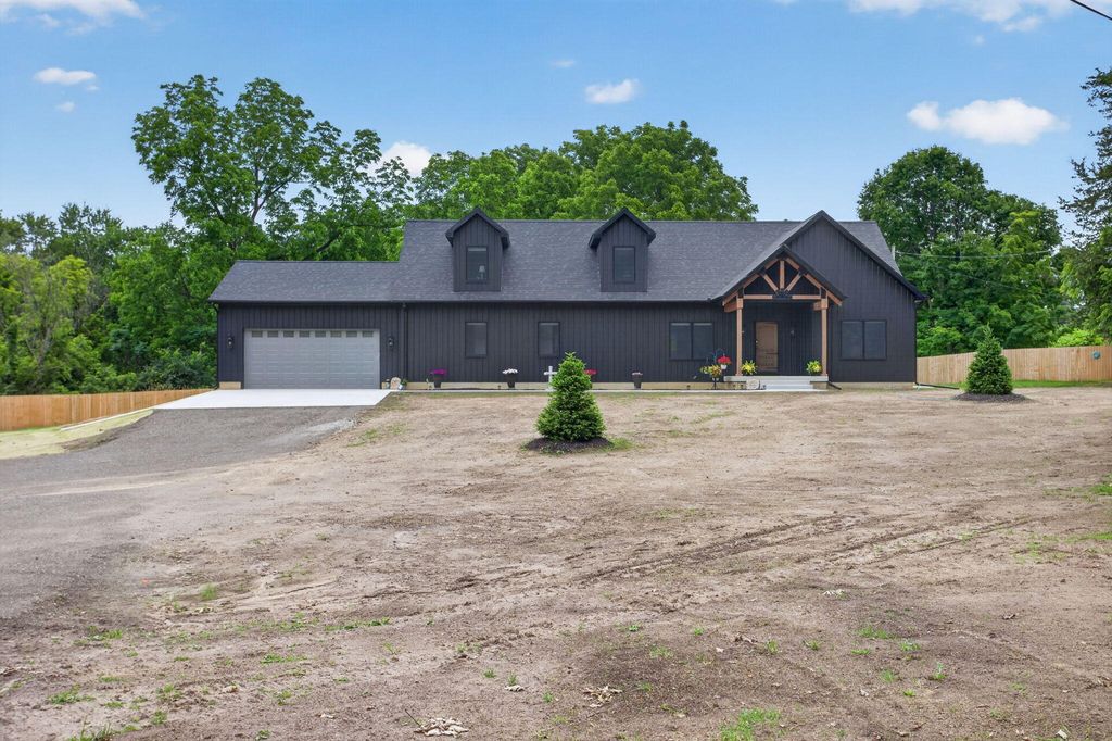 2855 S Dearing Road, Spring Arbor, MI 49283
