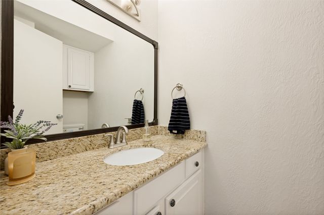 221 Cimarron Trail 2, Irving, TX 75063