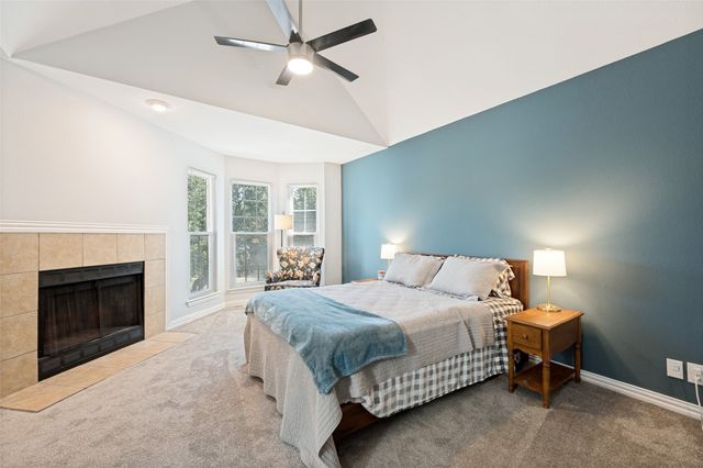221 Cimarron Trail 2, Irving, TX 75063