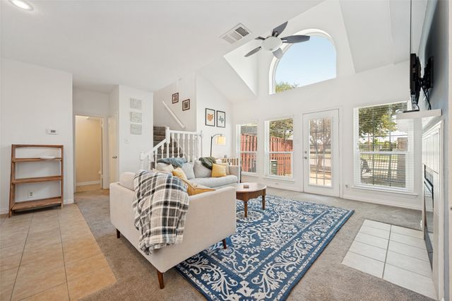 221 Cimarron Trail 2, Irving, TX 75063