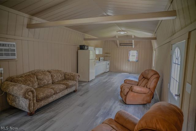 1547 Providence Road, Elizabeth, WV 26143