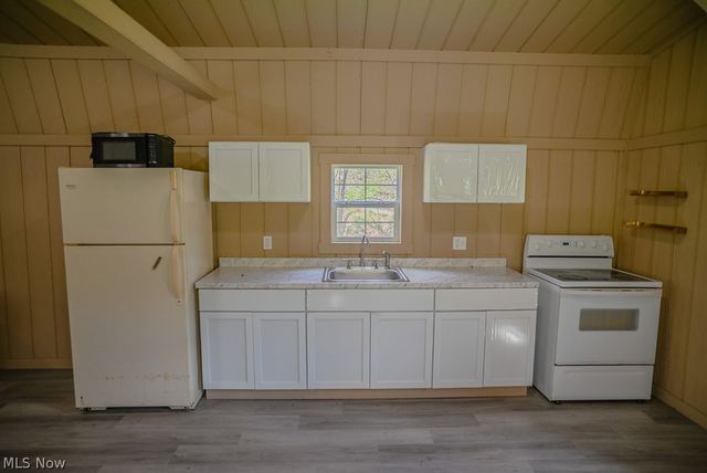 1547 Providence Road, Elizabeth, WV 26143