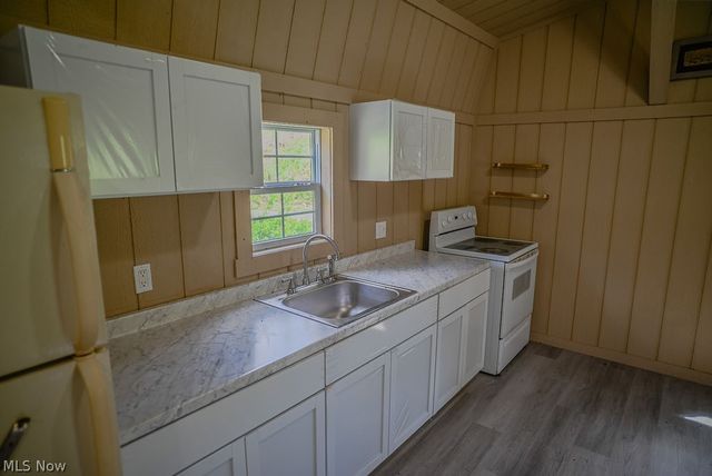 1547 Providence Road, Elizabeth, WV 26143