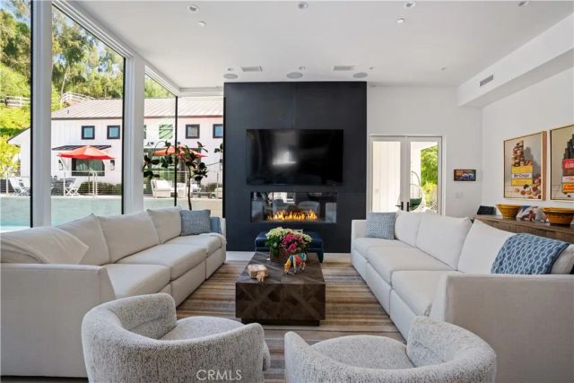25057 Lewis and Clark Road, Hidden Hills, CA 91302
