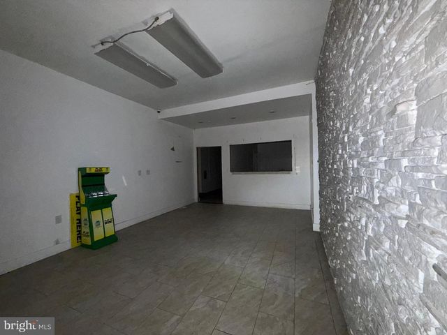 7232 FRANKFORD AVE, Philadelphia, PA 19135