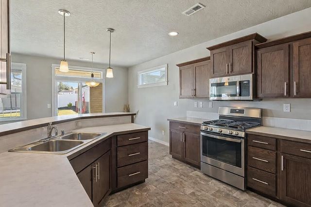 1101 S Pillar Rock Dr, Spokane, WA 99224