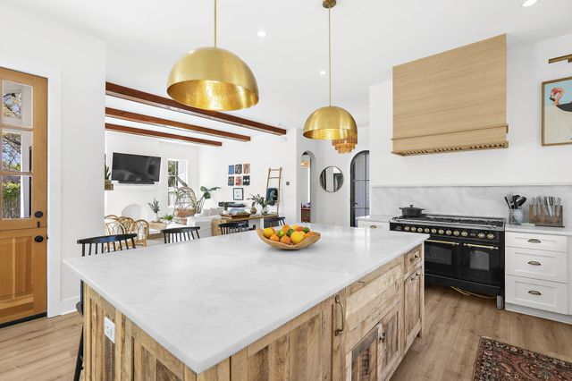 641 Palmetto Street, Mount Pleasant, SC 29464