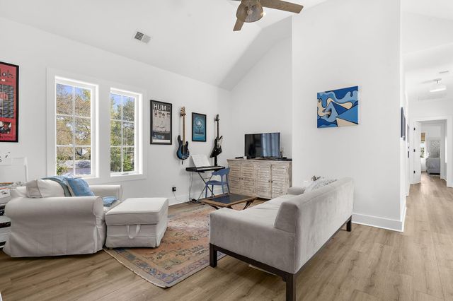 641 Palmetto Street, Mount Pleasant, SC 29464