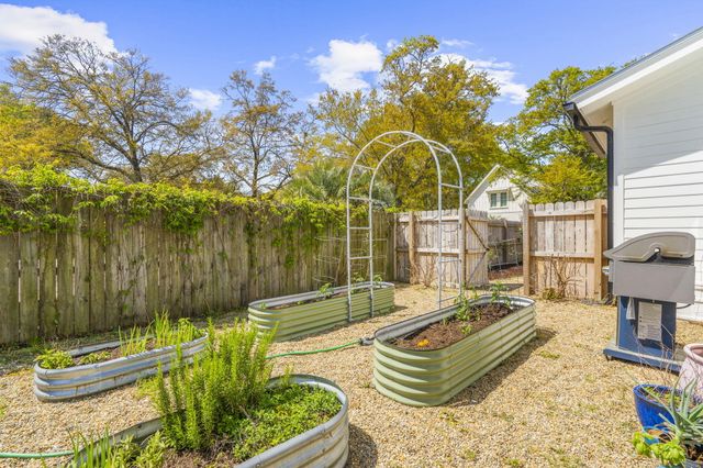 641 Palmetto Street, Mount Pleasant, SC 29464