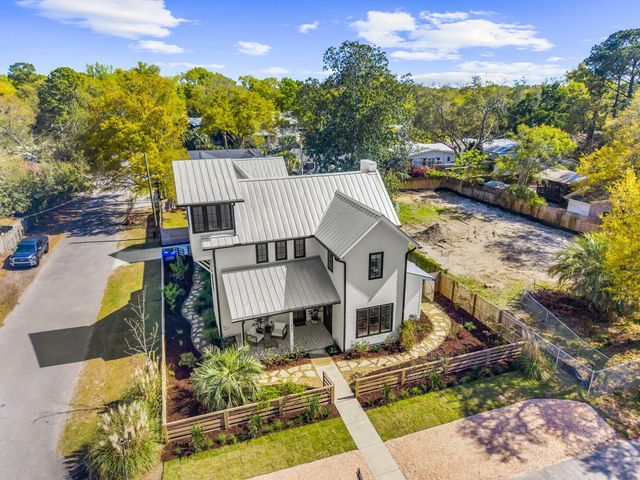 641 Palmetto Street, Mount Pleasant, SC 29464