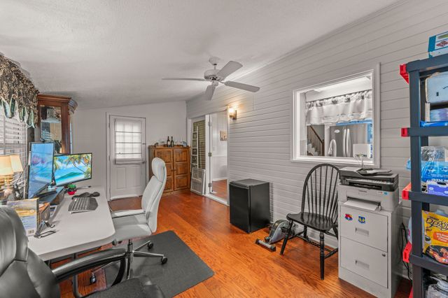303 Rutledge Ave, Tullahoma, TN 37388