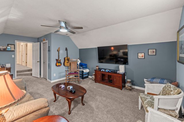 303 Rutledge Ave, Tullahoma, TN 37388
