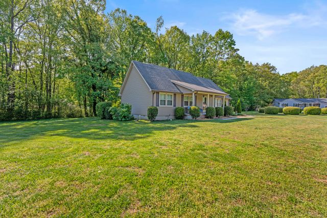 303 Rutledge Ave, Tullahoma, TN 37388