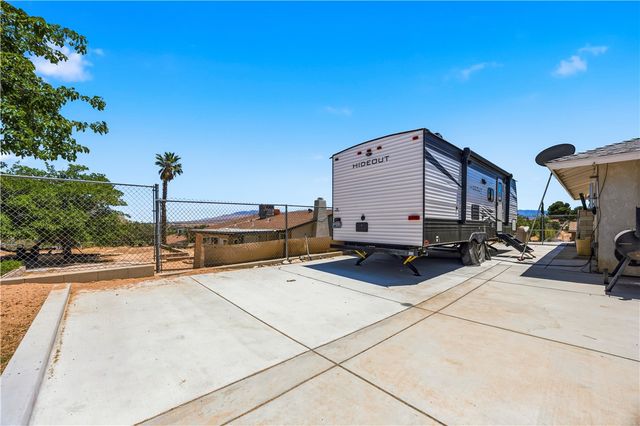 17918 Catalpa Street, Hesperia, CA 92345