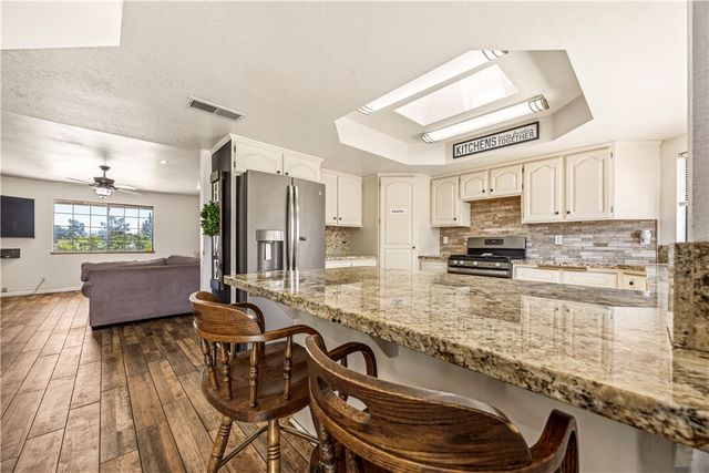 17918 Catalpa Street, Hesperia, CA 92345