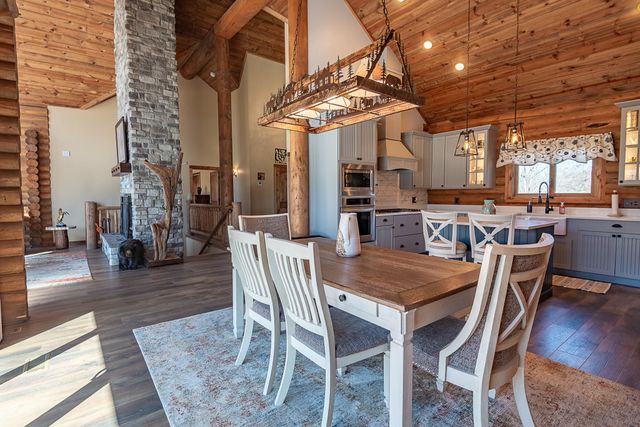 136 Nottingham Court, Saddlebrooke, MO 65630