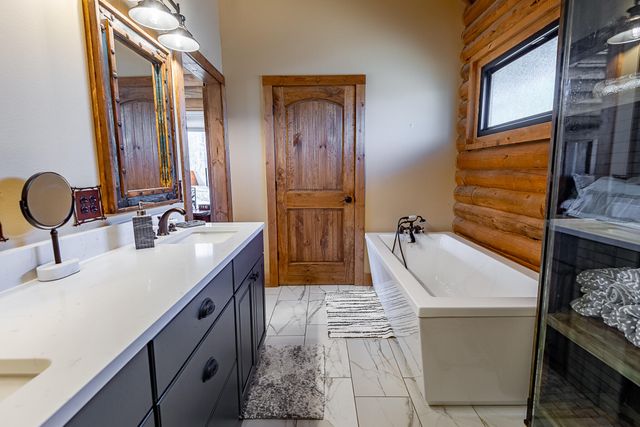 136 Nottingham Court, Saddlebrooke, MO 65630