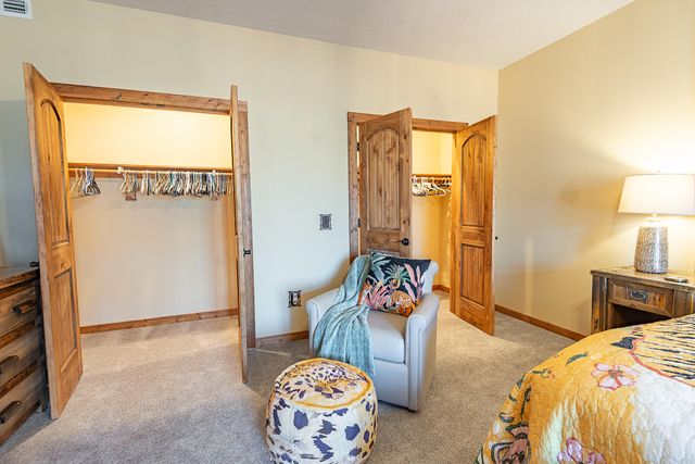 136 Nottingham Court, Saddlebrooke, MO 65630