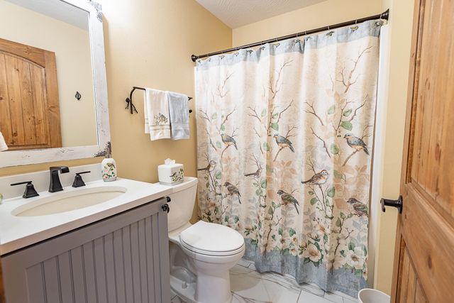 136 Nottingham Court, Saddlebrooke, MO 65630